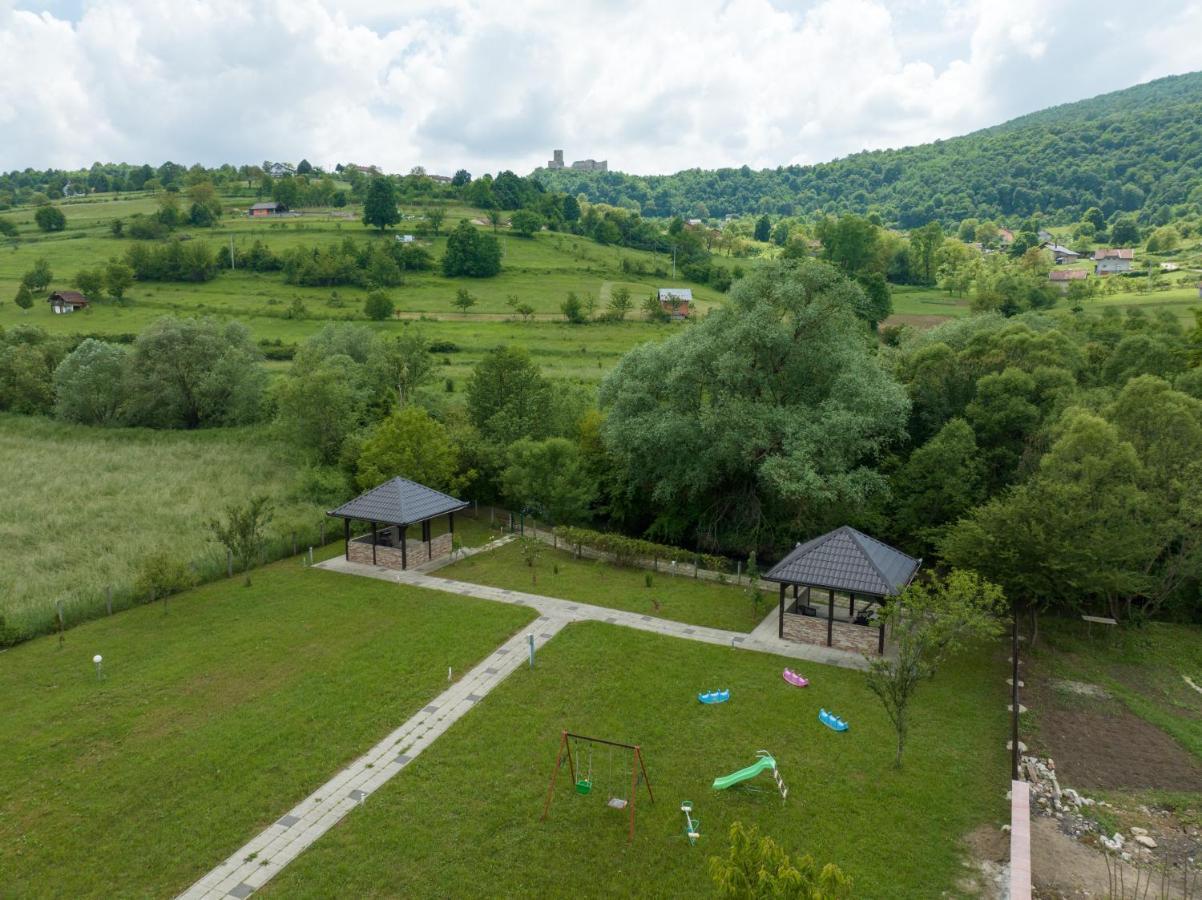 River Bank Apartments & Castle View Біхач Екстер'єр фото